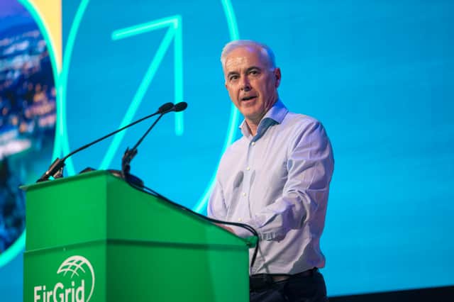 Leag Cathal Marley, Príomhfheidhmeannach EirGrid, treochlár amach chun eangach leictreachais na hÉireann a athrú ó bhonn ag ócáid do pháirtithe leasmhara chun Straitéis an Ghrúpa 2026 a sheoladh i mBaile Átha Cliath