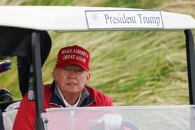Beidh an tUasal Trump in Éirinn Dé Sathairn agus Dé Domhnaigh le haghaidh imeachtaí i mBaile Átha Cliath chomh maith lena ionad gailf i nDún Beag, Co. an Chláir, áit a bhfuil an comórtas ‘Irish Open’ ar siúl