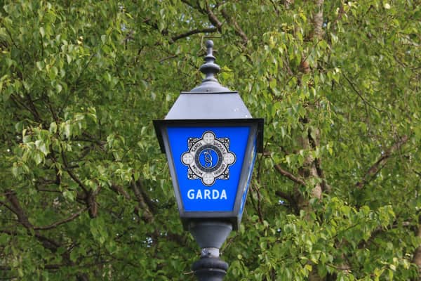 Tá na Gardaí ag iarraidh ar fhinnéithe teacht chun cinn