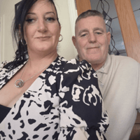 Ainmníodh go háitiúil lánúin a fuair bás i n-ionsaí coirloscadh amhrasta i bPort Láirge