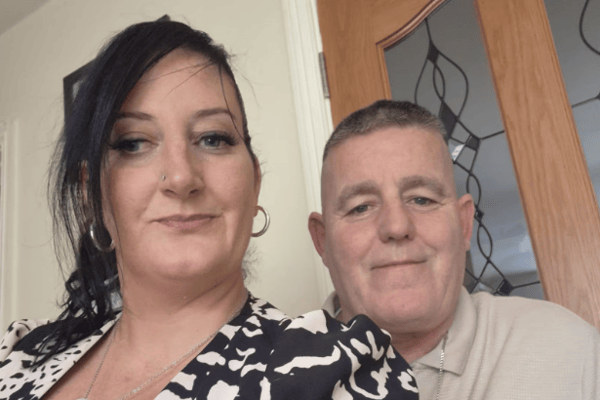 Na Kim agus Philip English nach maireann