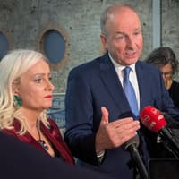 Ní chuirfear poist san earnáil phoiblí as a n-áit de bharr na hintleachta saorga