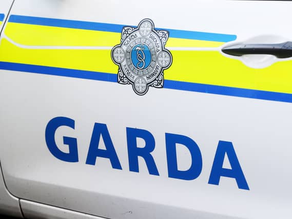 Dheimhnigh urlabhraí ón nGarda Síochána nár gortaíodh aon duine in aon cheann de na heachtraí, agus tá siad ag iarraidh ar aon duine a chonaic na heachtraí seo teacht chun cinn láithreach