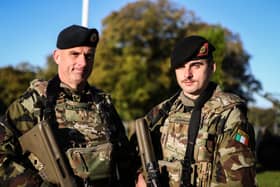 Corporal Jeremiah Loughnane agus a mhac Príobháideach Nathan Loughnane