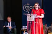Tugann uachtarán Macra, Josephine O'Neill, a hóráid tosaigh ag comhdháil bhliantúil na heagraíochta in Adhair