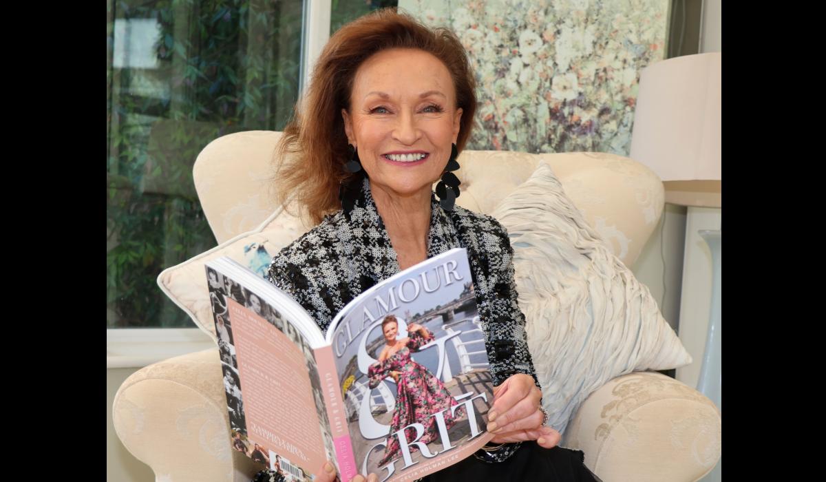 Deilbhín stíle Éireannach a nochtann gur beagnach gur gabhadh í ag póilíní na Ríochta Aontaithe le bagairt buama amhrasta ón IRA