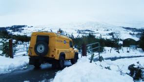 MÍNIÚ: Cathain a bhíonn sé rófhuar go hoifigiúil obair a dhéanamh agus Éire ag ullmhú don sneachta?