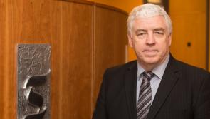 Meabhrán tuisceana a rachaidh chun tairbhe na Gaeltachta sínithe