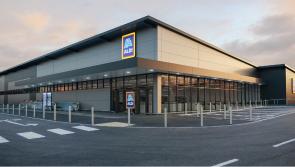 Pacáistí iomarcaíochta á dtairiscint ag Aldi do roinnt baill foirne in Éirinn i measc 'athstruchtúraithe'