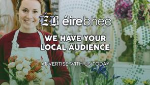 Déan fógraíocht linn Éire Bheo