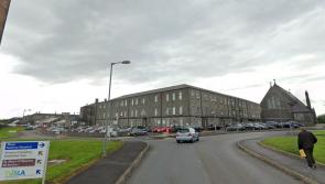 Beirt fhear maraithe i dtimpiste bóthair i Maigh Eo