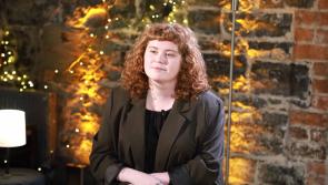Ceoltóir, cumasach, ábalta í Megan Nic Ruairí atá ag dul ó neart go neart