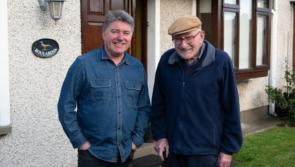 Tugann an fear grinn Pat Shortt ómós dá athair