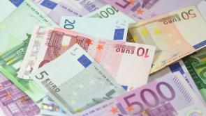 'Tá mé fós i turraing' - duaiseanna airgid a d'athraigh an saol a bhuaigh triúr buaiteoirí Lotto ádh