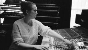 Úna Monaghan ag plé ceol traidisiúnta agus na rialacha a mbaineann leis