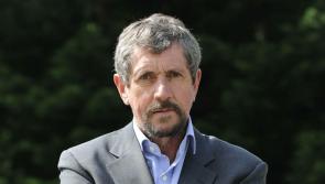 Cuirtear síos ar Charlie Bird mar ‘an tuairisceoir is mó' dá ghlúin in ómós ardmholtach 