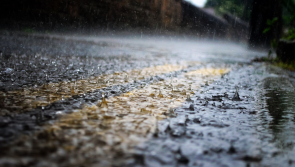 Eisíonn Met Éireann foláireamh báistí Stádas Buí do cheithre agus iad ag súil le tuilte