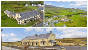 I bpictiúir: Iar-óstán in iardheisceart Dhún na nGall ar an margadh ar €175k