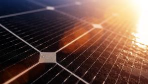 Buille d’úinéirí tí le painéil ghréine de réir mar a dheimhníonn Electric Ireland ciorrú ar an ráta