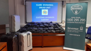 PICTIÚR: Urghabháil ollmhór drugaí ag aerfort na hÉireann i measc sní isteach cuairteoirí don Nollaig