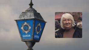 Tá imscrúdú seolta ag Gardaí tar éis corp mná a bheith aimsithe ar thalamh feirme