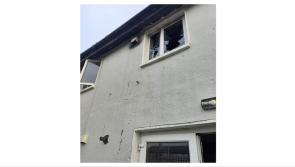 Chuir GoFundMe ar bun do theaghlach 11 a chaill gach rud i dtine tí