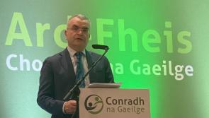 Breis feasachta le cruthú i measc na n-óg ar dheiseanna fostaíochta Gaeilge le ceadú €1.5m fógartha ag an Aire Calleary