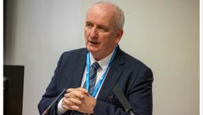 D’fhógair Príomhfheidhmeannach HSE, Bernard Gloster, éirí as a phost