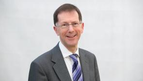 Ollamh Béarla ceaptha ina Uachtarán nua ar Ollscoil na Gaillimhe