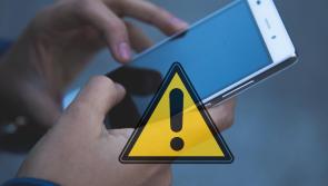 Tugann bainc Éireannacha rabhadh faoi fhógraí bréige do dhaoine cáiliúla a chuireann isteach ar na meáin shóisialta agus a chuireann na mílte calaois orthu