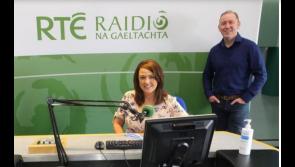 Gradam Cumarsáide CLG bainte ag clár fáisnéise fá Ógie Ó Dufaigh