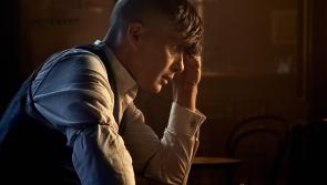 ‘Ní raibh Tommy Shelby críochnaithe liom’ – Filleann Cillian Murphy don scannán Peaky Blinders