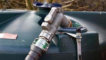 'B'fhearr liom su&iacute; sa bhfuacht' - fearg ar mhuintir na h&Eacute;ireann faoi ard&uacute; m&oacute;r ar phraghas na hola thar o&iacute;che