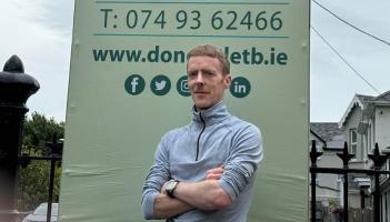 Ón Chlogad Oibre go dtí an Lámh Chúnta: Tá cúram a thabhairt i bhfad níos tábhachtaí ná post in intinn iaroibrí tógála