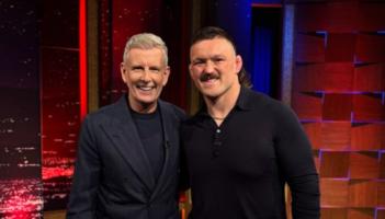 'Gach rud atá á choinneáil istigh ionam': Andrew Porter ag labhairt go mothúchánach ar an Late Late Show