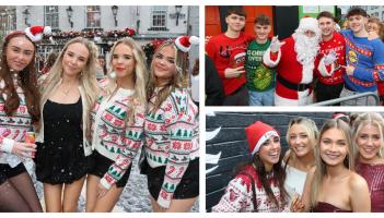 PICTIÚIRÍ: Daltaí ag baint taitnimh as ceiliúradh luath na Nollag