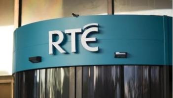 'Brónach é a fheiceáil ag imeacht' - Éisteoirí croíbhriste agus RTÉ le ceithre stáisiún raidió a dhúnadh ag deireadh na bliana