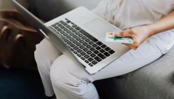 Eisíonn na Coimisinéirí Ioncaim rabhadh faoi tháirgí 'neamhshábháilte' agus 'de chaighdeán íseal' an Aoine Dhubh seo