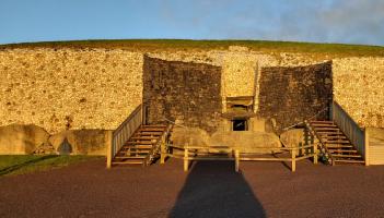 Sruth beo ar fáil anois chun Grianstad an Gheimhridh a fheiceáil beo ó Newgrange
