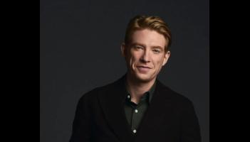 Bronnfar gradam Oscar Wilde ar an aisteoir &Eacute;ireannach Domhnall Gleeson