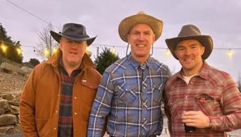 PICTI&Uacute;IR&Iacute;: Cuireann finsc&eacute;alta rugba&iacute; na h&Eacute;ireann na Spurs orthu f&eacute;in chun cabhr&uacute; le Sean O'Brien a bhainis a cheili&uacute;radh