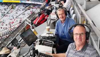 Tr&aacute;chtaireacht Ghaeilge ar Chom&oacute;rtas na S&eacute; N&aacute;isi&uacute;in agus cluich&iacute; m&oacute;ra sacair ar RT&Eacute;