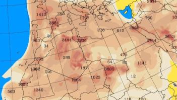 Moltar don phobal gan a gcuid fuinneoga a n&iacute; mar gheall ar aimsir aisteach at&aacute; le teacht in &Eacute;irinn