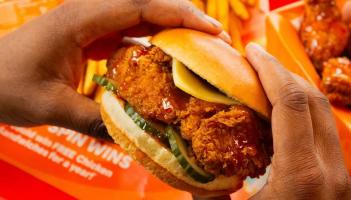 Oscl&oacute;far slabhra bia mear Meirice&aacute;nach a bh&iacute; ag freastal ar bhainis Beyonc&eacute; agus Jay-Z in &Eacute;irinn