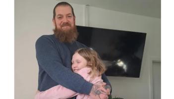 Eala&iacute;ont&oacute;ir &Eacute;ireannach i riocht critici&uacute;il san ospid&eacute;al i measc achain&iacute; GoFundMe