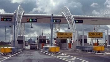 &Iacute;ocann tiom&aacute;naithe &Eacute;ireannacha beagnach &euro;500m i dtola&iacute;, de r&eacute;ir figi&uacute;ir&iacute; nua