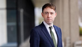 F&oacute;gra&iacute;onn Nuacht RT&Eacute; go bhfuil Barry Lenihan ceaptha mar chomhfhreagra&iacute; polait&iacute;ochta nua