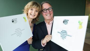 Com&oacute;radh 40 bliain &oacute; thubaiste Chornobyl le Poststamp Speisialta