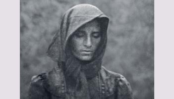 Athmháthair le Michela Murgia aistrigh ón Iodáilis ag Máire Nic Mhaoláin