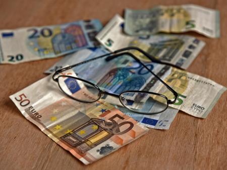 Eis&iacute;onn na Coimisin&eacute;ir&iacute; Ioncaim meabhr&uacute;ch&aacute;n t&aacute;bhachtach do ch&aacute;in&iacute;oc&oacute;ir&iacute; &Iacute;MAT ar fud na h&Eacute;ireann